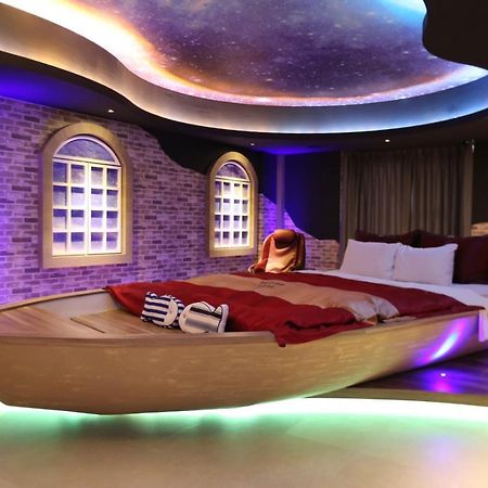 Yosemite Motel - Taiyuan Branch Taichung Luaran gambar