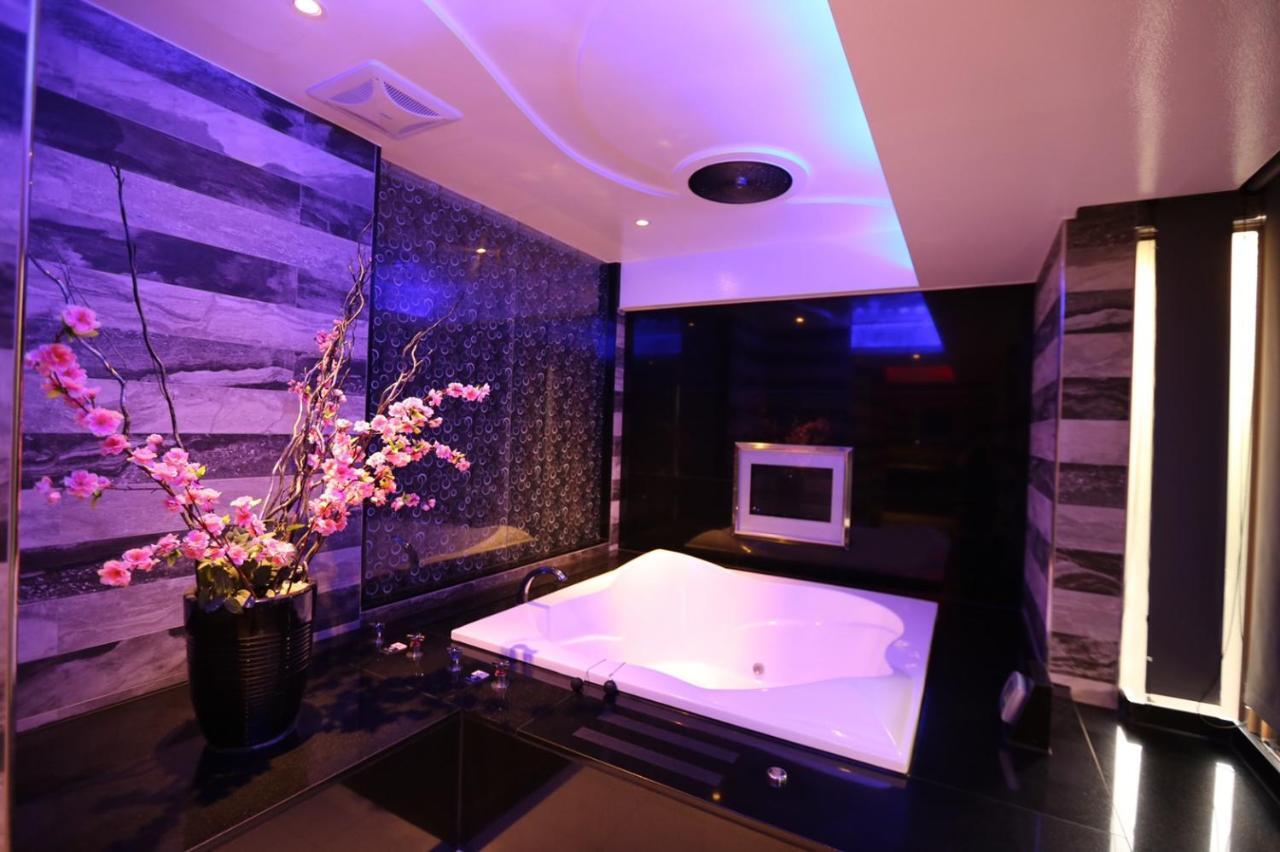 Yosemite Motel - Taiyuan Branch Taichung Luaran gambar
