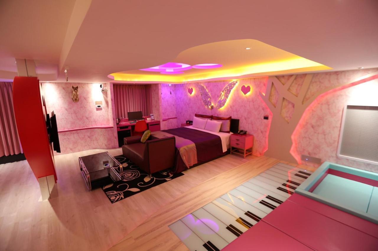Yosemite Motel - Taiyuan Branch Taichung Luaran gambar
